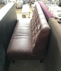 Продам б / у диван з гудзиками для кафе, барів, ресторанів