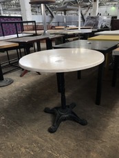 Б/у стол круглый на чугунной ножке, для кафе, ресторанов