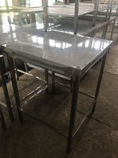 Продам новую подставку под печь для пиццы