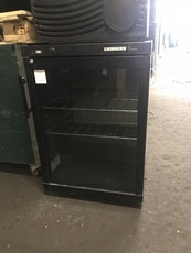 Продам б/у винный шкаф Liebherr