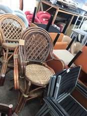 Продам б.у. кресла из лозы для кафе, ресторанов, баров