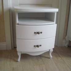 Прикроватная тумба из массива дерева